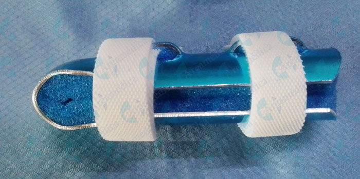 Inmovilizador dedo me&ntilde;ique o pulgar 5,5 CM con banda ajustable blanca